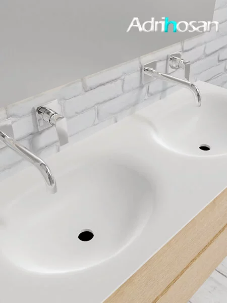 Mueble de baño suspendido Vica 120 Wood roble natural 2 cajones en acabado Wood roble natural mate. Un mueble de baño de apertura suave por uñero con encimera para grifo empotrado y seno doble.