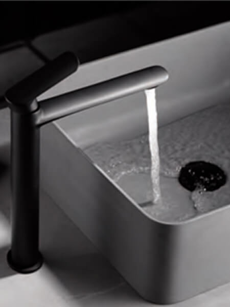 Grifo monomando para lavabo sobre encimera de caño alto en color negro mate  Line Imex
