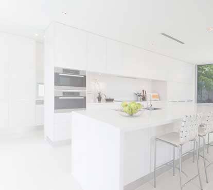 Los 10 azulejos más bonitos para cocinas blancas y modernas que son  tendencia en 2023